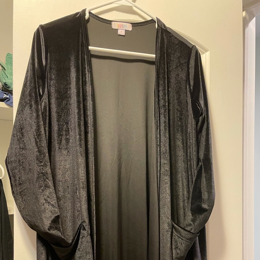 Elegant black velvet Sarah duster cardigan!